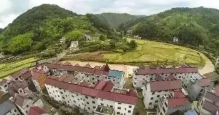 剛剛，2018中央一號文件發(fā)布，光伏扶貧助力致富