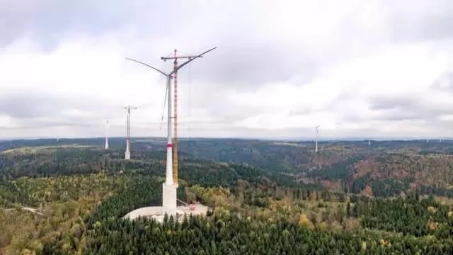 為風力發(fā)電機加上個水泥罐，就能媲美馬斯克的100兆瓦時超級電池?!