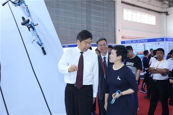 哈羅單車亮相第十四屆國(guó)際交通展 打造智慧城市共享出行解決方案