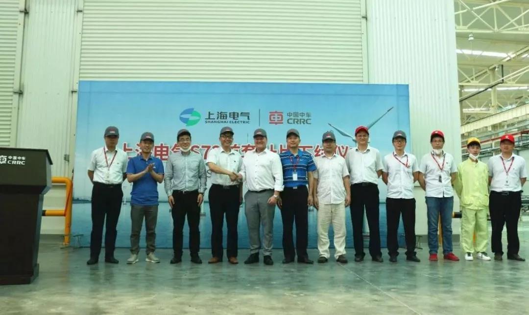 72米長(zhǎng)、LCOE最低！國(guó)內(nèi)首款海陸兩用風(fēng)電葉片成功下線