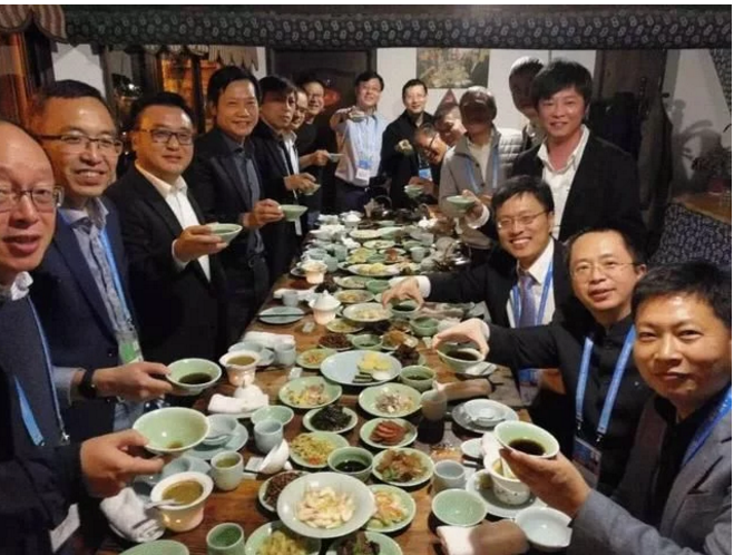 互聯(lián)網(wǎng)大佬的頂級飯局都吃啥？網(wǎng)友：看到了生態(tài)農(nóng)業(yè)的明天！